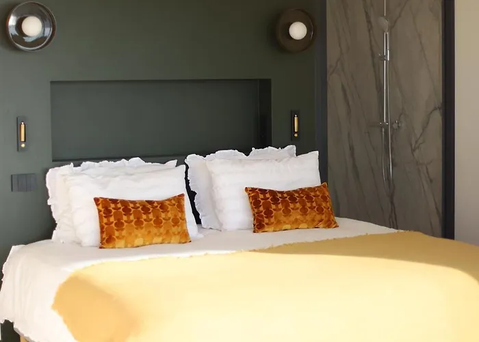 Retine * Αζάτσιο