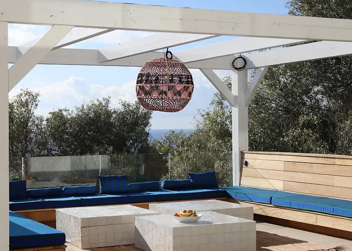 Retine Ajaccio (Corsica)